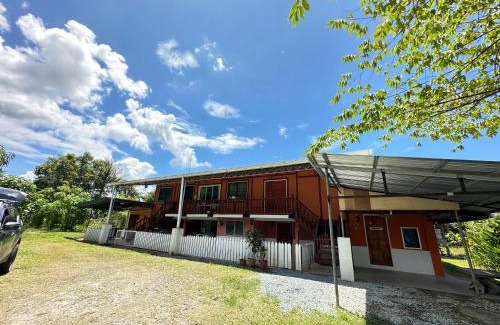 Kota Marudu House | Top-Rated Kampung B&B Homestay - Perfect for Families