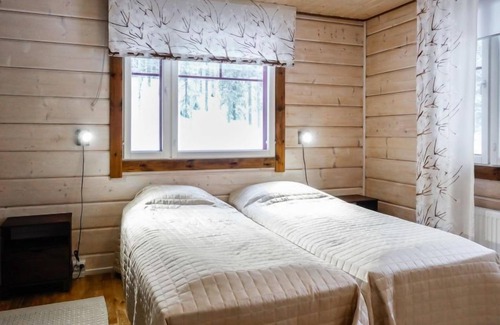 Lampivaara House | Family-Friendly Kamula with Spa & Kitchen Amenities