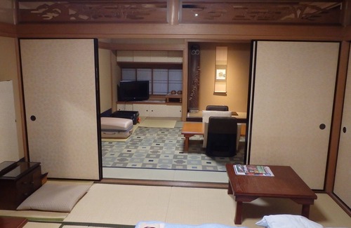 Sannenzaka Ninenzaka House | Discover Kamuro An: Eco-Friendly Stay with Top Reviews
