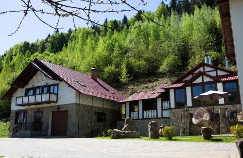 Yaremche House | Discover Kamyanka: Pet-Friendly Stay with 9.5/10 Rating