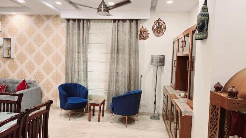 Sector 35 Apartment | Family-Friendly Kamz Homestay in Chandigarh