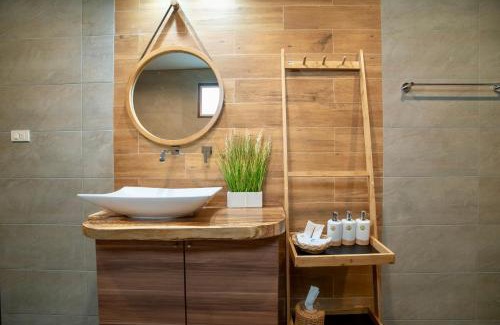 Hua Hin Resort | Exceptional Kan & Kan Resort Hua Hin with Pool & Hot Tub