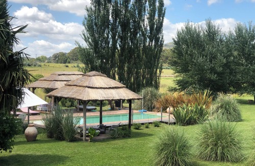 Tandil Cabin | Relax at Kan Yu Country Loft with Pool and Ocean Views