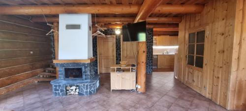 Stare Mesto Ski Chalet | KANADSKY SRUB Stříbrnice