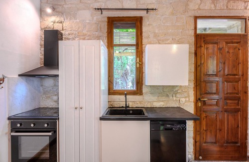 Lampini Villa | Relaxing Kandinella Villa with Pool & Mountain Views