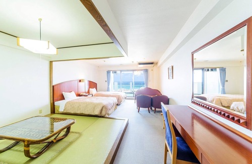 Maeganeku Hotel | Welcoming Kanehide Onna Marine View Palace with Pool & More