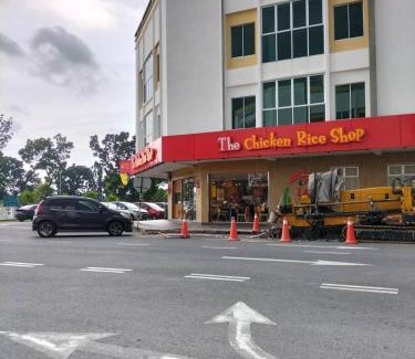Kampung Seriap Hotel | Comfortable Kangar Jaya Lodging - Child Friendly Retreat