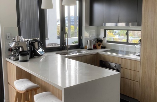 Kangaroo Point Apartment | Kangaroo Cliffs: 2 Bed, 2 Bath Near All Attractions