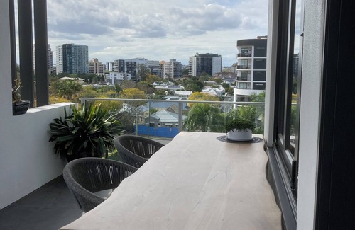 Kangaroo Point Apartment | Kangaroo Cliffs: 2 Bed, 2 Bath Near All Attractions