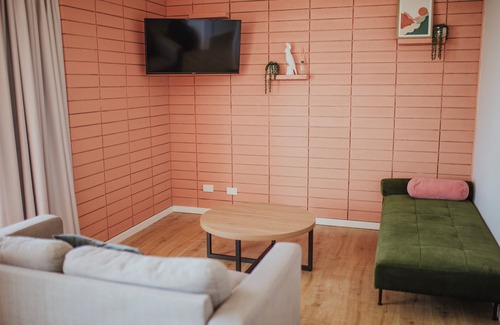 Kingscote Hotel | Relax at Kangaroo Island Seaview Motel with Family-Friendly Amenities