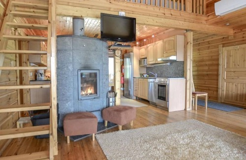 Liperi House | Discover Kannelpirtti 2: Lake View & Spa Retreat