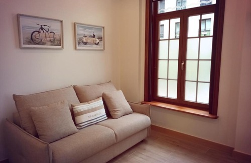 Zarautz Apartment | Family-Friendly Kantabriko Berri Zarautz - 4-Star Escape