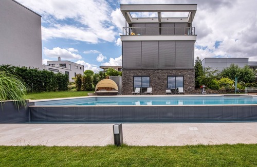 Zwenkau Apartment | Relax at KAP Apartments No. 2 - Pool, Sauna & Ocean Views