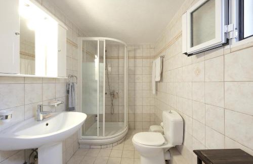Longos House | Kapassa House
