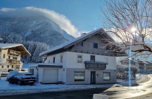 Bad Haering Apartment | Relax at Kapellenblick: Lake View & Spa Retreat Awaits