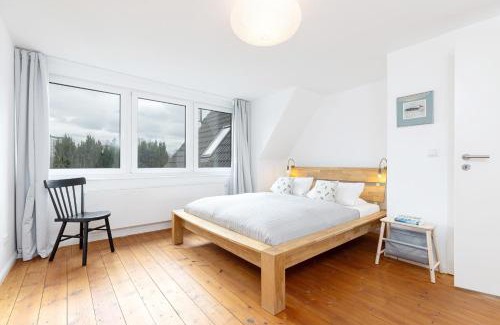 Heikendorf House | Explore Kapitaen Clausen: Family-Friendly 4-Star Retreat