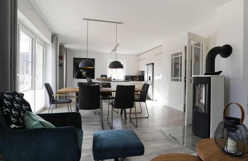 Gross Schwansee Apartment | Discover Kapitänshaus: Pet Friendly 4-Star Retreat