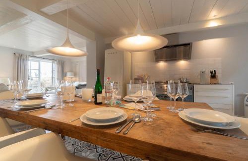 Oldsum House | Experience Comfort at Kapitänshaus Ost - 4 Star Retreat