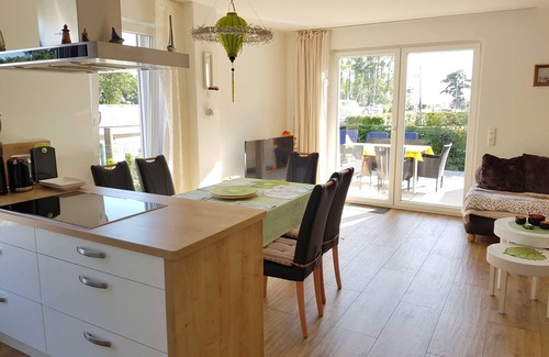 Ueckeritz Apartment | Waterfront Retreat: Kapitänsresidenz with Pool & Spa