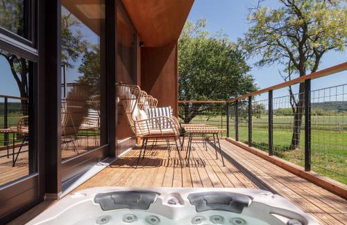 Vigantpetend Other | Discover Kapolcsi Sziklák: Guest Rated 9.8 with Hot Tub