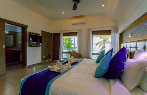 Kappad Resort | Relax at Kappad Beach Resort with Oceanfront Amenities