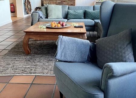 Kivik Bed & Breakfast | Relaxing Getaway at Kaptenshuset Hotell with Ocean Views