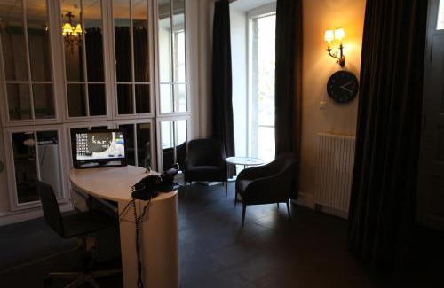 Kars Hotel | Cozy Kar's Hotel: Rated 9/10 with Hot Tub & Dining
