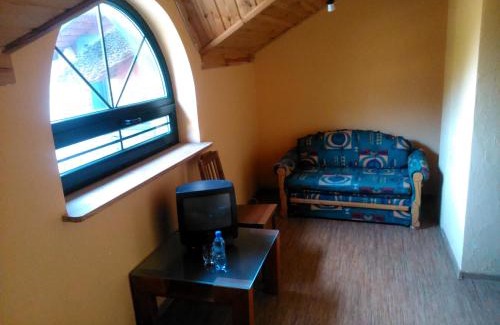 Dalnia Bed & Breakfast | Discover Karczma Biesiadna: Pet-Friendly with Spa & Pool