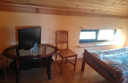 Dalnia Bed & Breakfast | Discover Karczma Biesiadna: Pet-Friendly with Spa & Pool