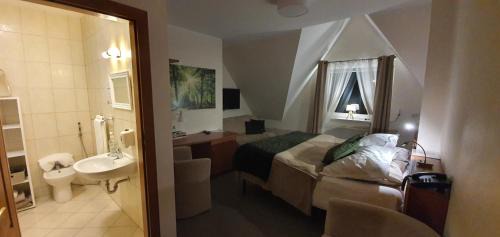 gmina Lasowice Wielkie Bed & Breakfast | Top-Rated Stay at KARCZMA MYŚLIWSKA with Ocean Views