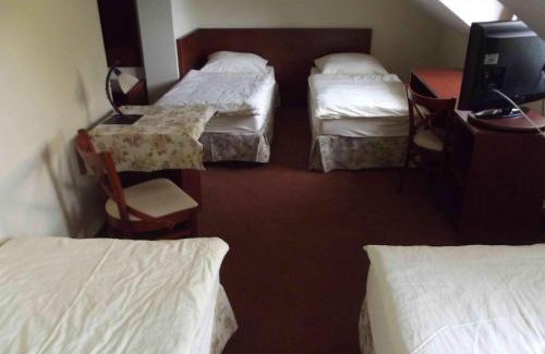 Blonie Hotel | Discover Karczma pod Bażantem: Pet-Friendly Retreat