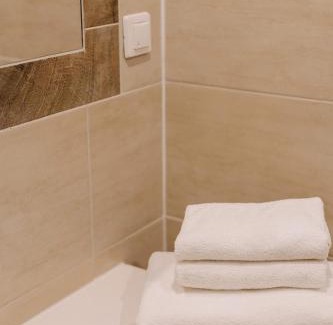 Kolesin Hotel | Karczma Taberska: Family-Friendly Retreat with Great Reviews