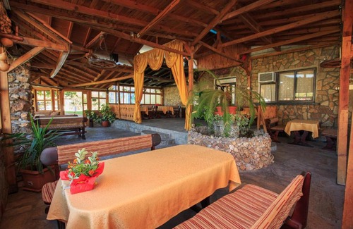 Strumyani Hotel | Budget-Friendly Kareliya Complex: Pet Friendly & Breakfast Included