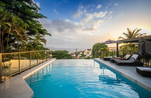 Fort-de-France Hotel | Discover Karibea Squash Hôtel with Ocean View & Pool