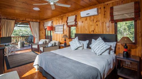Kenton on Sea Cabin | Explore Kariega Game Reserve Main Lodge: Pool & Breakfast Included