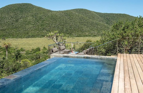 Kenton on Sea Cabin | Unforgettable Stay at Kariega Game Reserve Settlers Drift