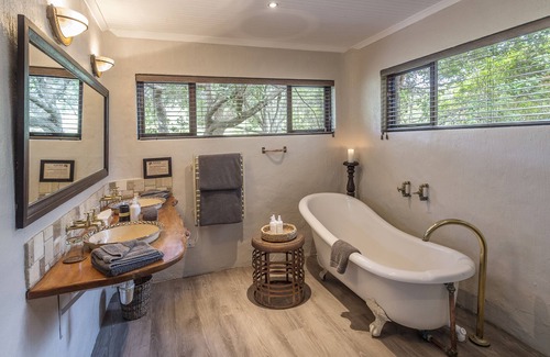 Kenton on Sea Cabin | Experience Adventure at Kariega Game Reserve - River Lodge