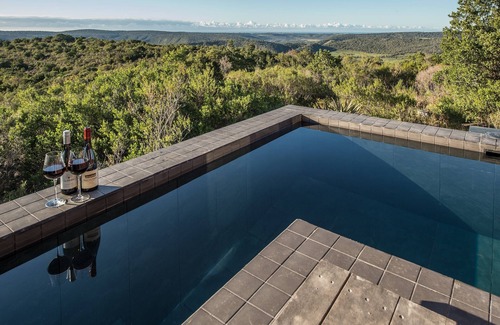 Kenton on Sea Hotel | Discover Ukhozi Lodge at Kariega Game Reserve - All Inclusive