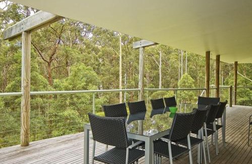 Charlotte Bay House | Convenient Karingal Retreat Near Blueys Beach