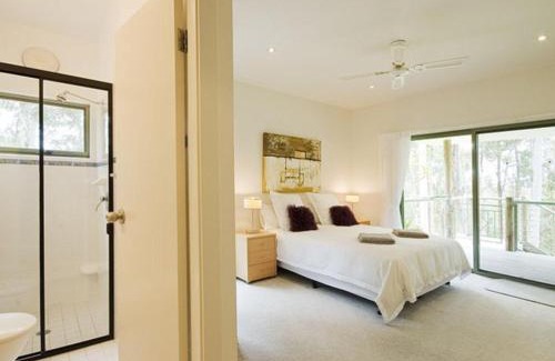 Charlotte Bay House | Convenient Karingal Retreat Near Blueys Beach