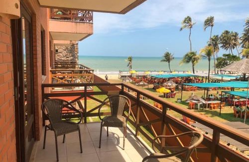 Cumbuco Apartment | Kariri Beach: Oceanfront Retreat with Pool & High Ratings