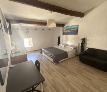 Peretola House | Family-Friendly Retreat at Karivi - Poma with Great Reviews