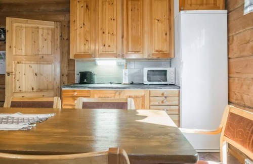 Pihtipudas House | Experience Lake View Comfort at Karjalan Kelohuvila
