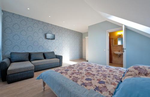 Karkle House | Oceanfront Karklės Villa: Guest Rated 9/10 with Hot Tub