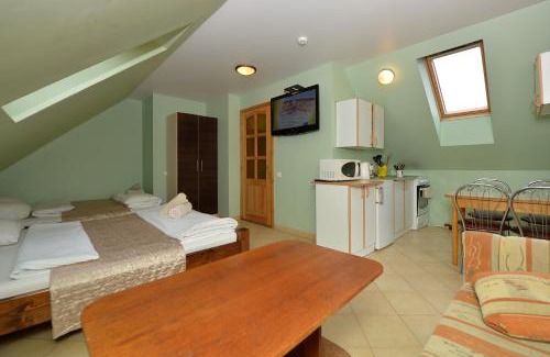 Karkle Apartment | Pet-Friendly Karkle Beach Apartments with Ocean Views