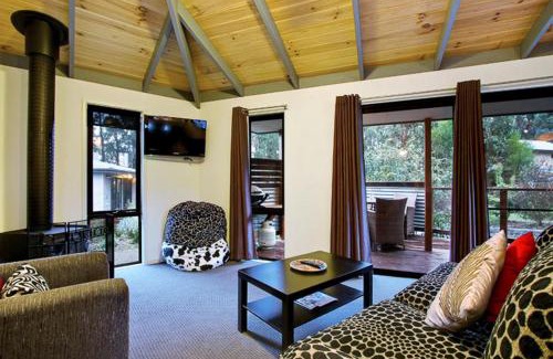 Kinglake Bed & Breakfast | Pet-Friendly Retreat at Karma Kinglake with Top Guest Ratings