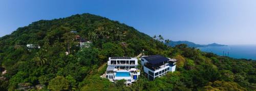 Koh Tao Villa | Elegant Karma Luxury Villa with Oceanfront Pool Access