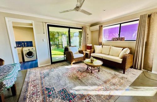 Banksia Beach Apartment | Delightful Karma Waters at Bribie Island - Rated 9/10!