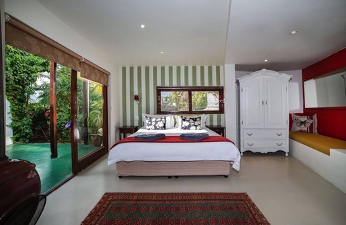 Barrydale Hotel | Artistic Retreat at Karoo Art Hotel - 4-Star Comfort Awaits