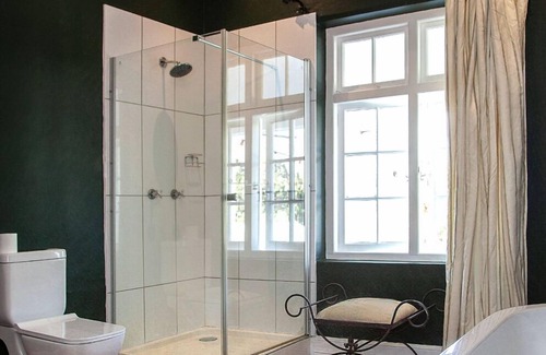 Barrydale Hotel | Artistic Retreat at Karoo Art Hotel - 4-Star Comfort Awaits